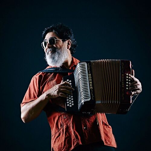 Celso Piña头像
