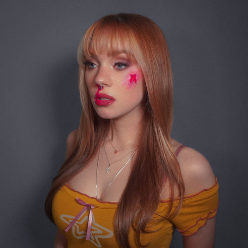 Anna Thompson头像