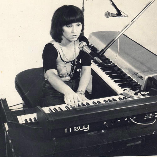Ana Mazzotti头像