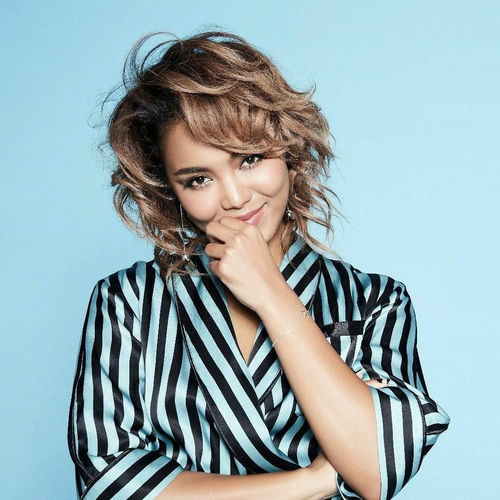 Crystal Kay头像