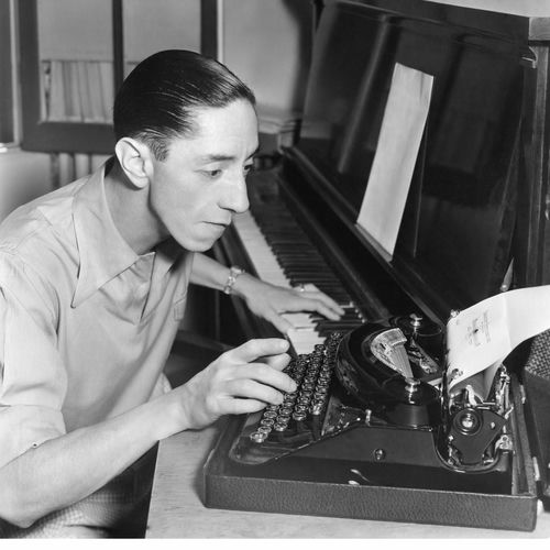 Agustín Lara头像