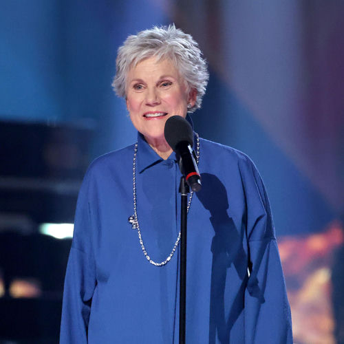 Anne Murray头像