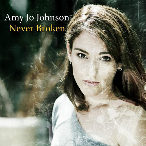 Amy Jo Johnson头像