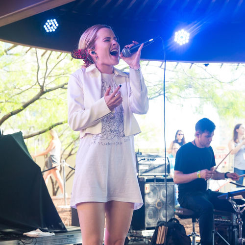 Bridgit Mendler头像