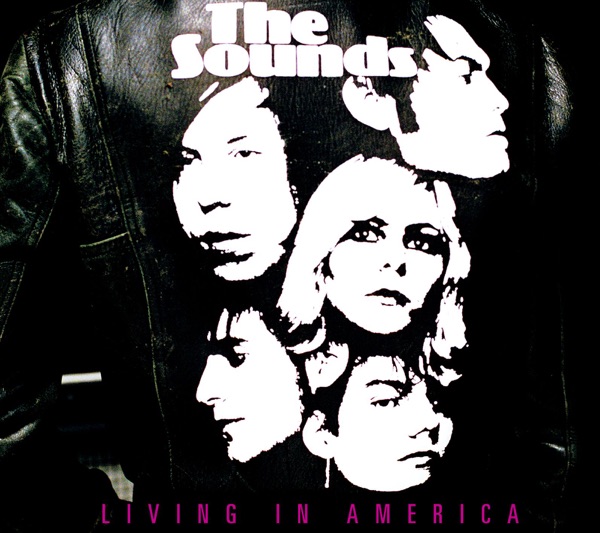Living in America封面