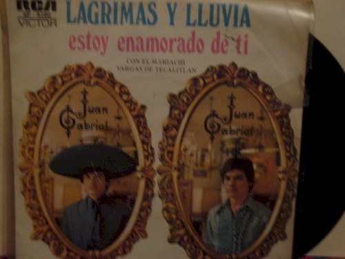 Lágrimas y lluvia / Estoy enamorado de ti封面
