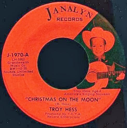 Christmas on the Moon / I Dreamed About Christmas Last Night封面