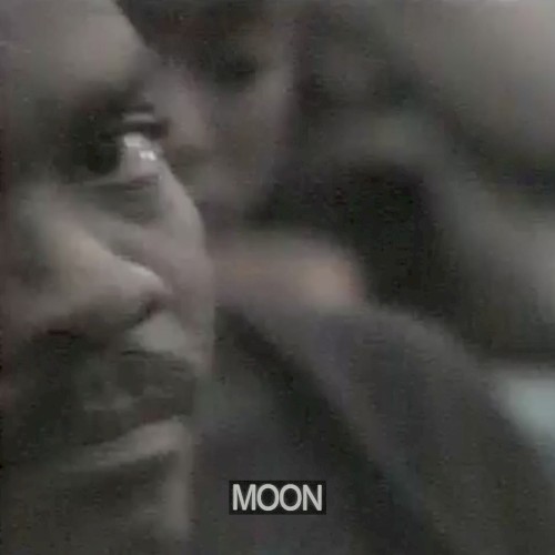 Moon封面