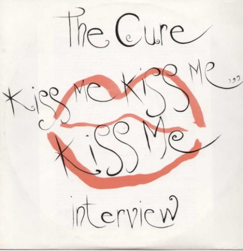 Kiss Me Kiss Me Kiss Me Interview封面