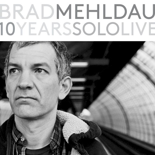 10 Years Solo Live封面