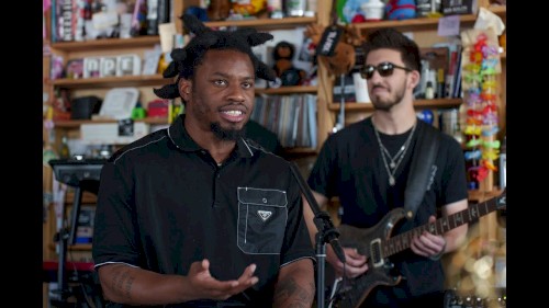 Tiny Desk Concert封面