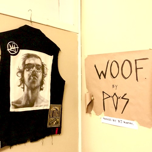 Woof封面