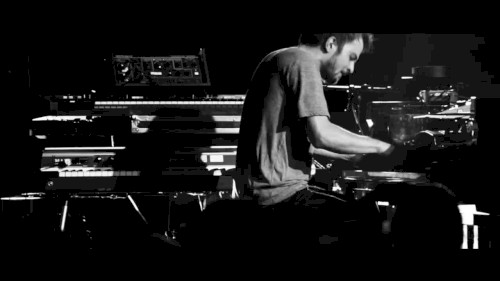 Toilet Brushes – More (live in London)封面