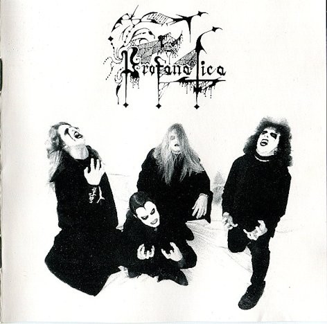Tormenting Holy Flesh / Ola de violencia封面