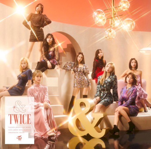 &TWICE封面