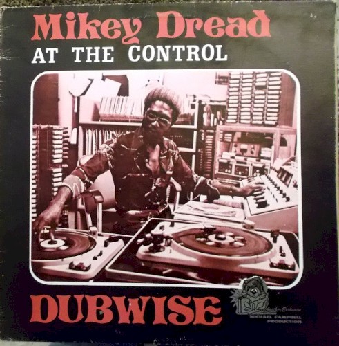 At the Control Dubwise封面