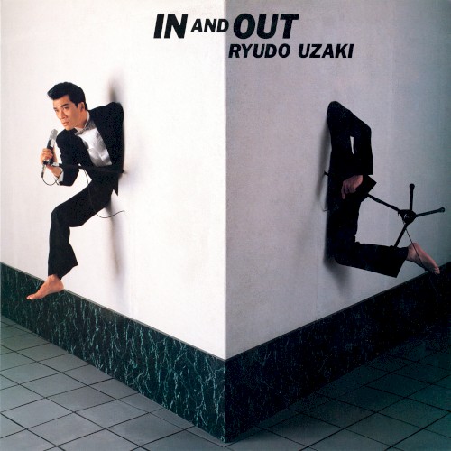 IN AND OUT封面