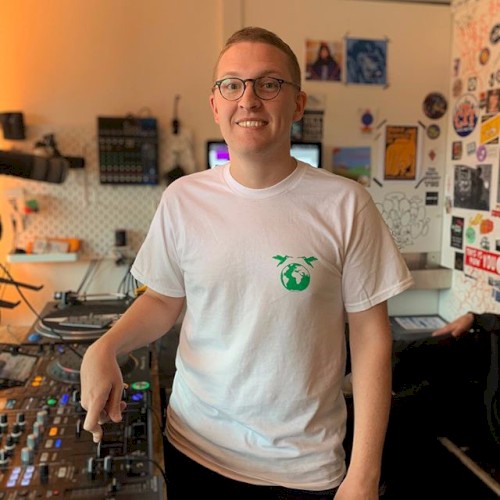 2019-10-09: The Lot Radio封面