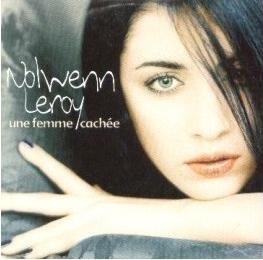 Une femme cachée封面