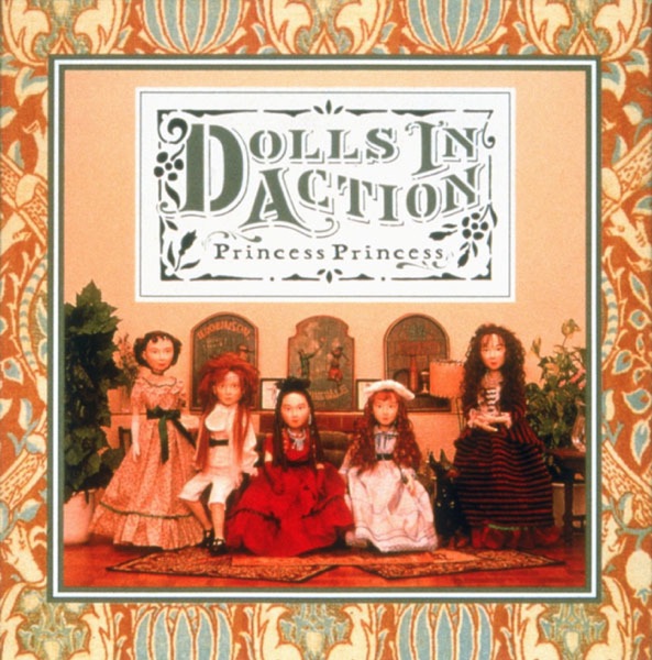 DOLLS IN ACTION封面