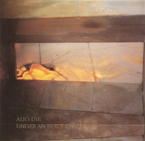 Under an Holy Ritual封面