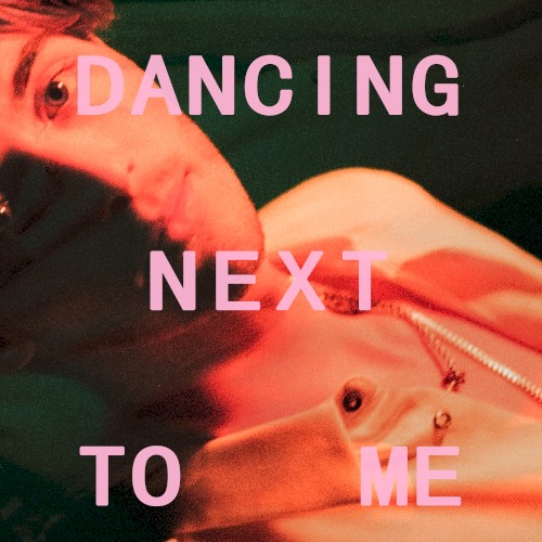 Dancing Next to Me封面