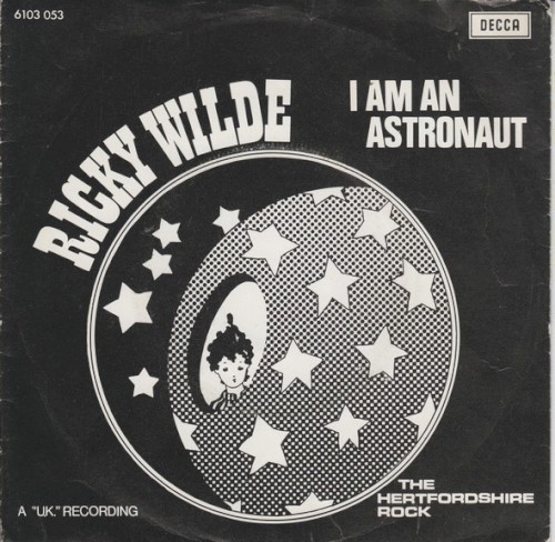 I Am an Astronaut封面