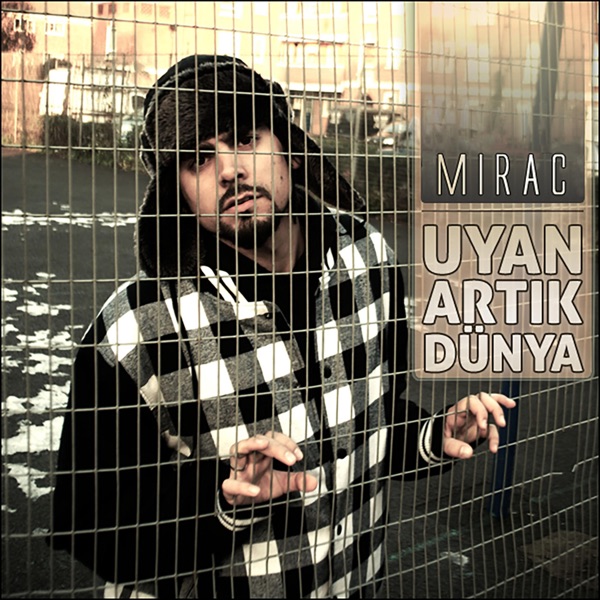 Uyan Artık Dünya封面