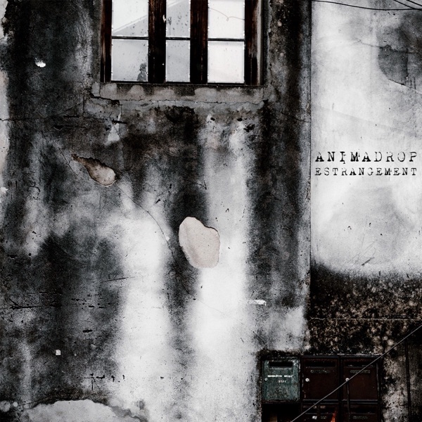 Estrangement封面