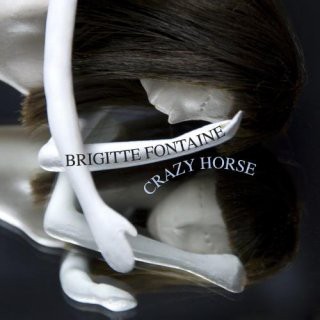 Crazy Horse封面