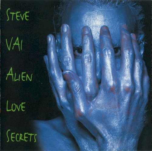 Alien Love Secrets封面