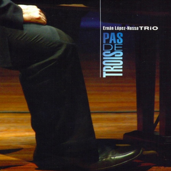 Pas de Trois封面
