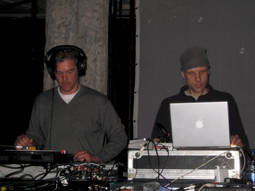 2006-09-02: Warm Up, MoMA PS1, New York, NY, USA封面