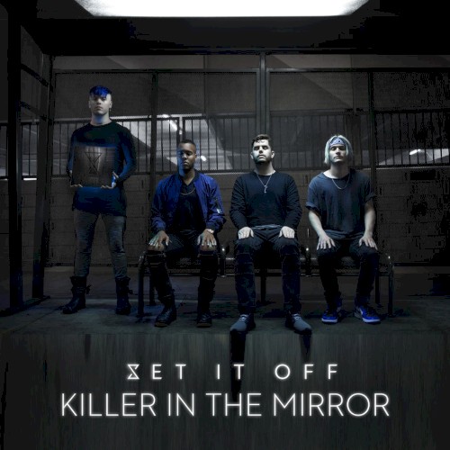 Killer in the Mirror封面