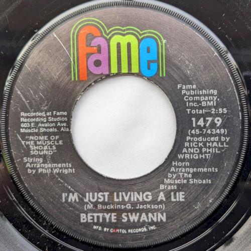 I’m Just Living a Lie / I Can’t Let You Break My Heart封面