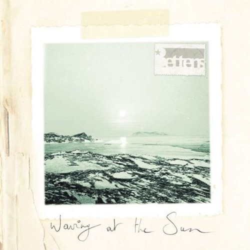 Waving at the Sun封面