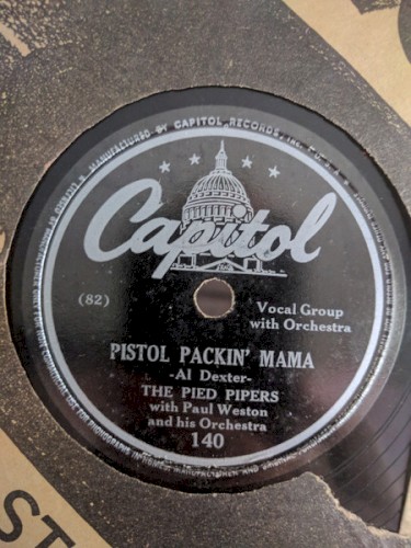 Pistol Packin' Mama / Deacon Jones封面