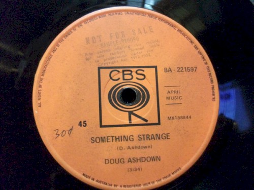 Something Strange / 5D封面