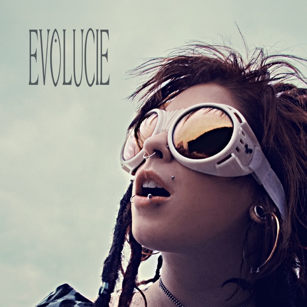 EvoLucie封面