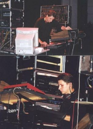 E-Live 1999封面