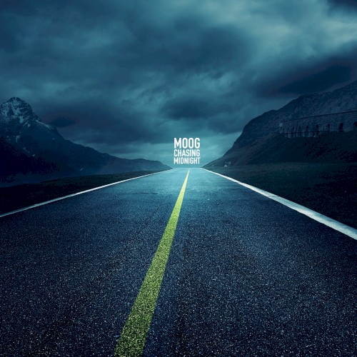 Chasing Midnight封面