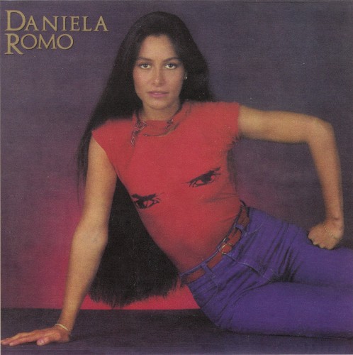 Daniela Romo封面