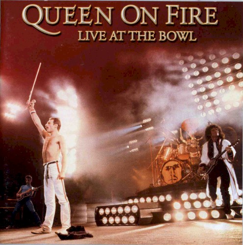 Queen on Fire: Live at the Bowl封面