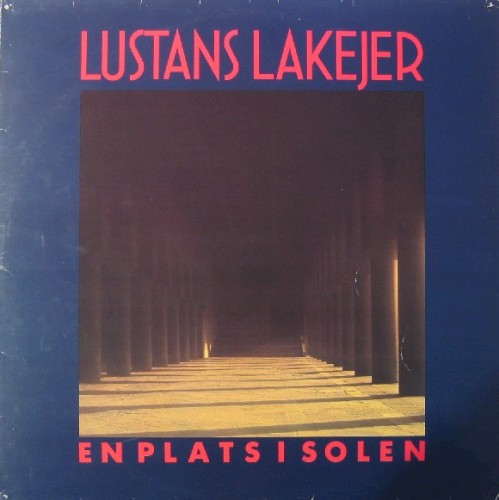 En plats i solen封面