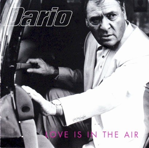 Love Is in the Air封面