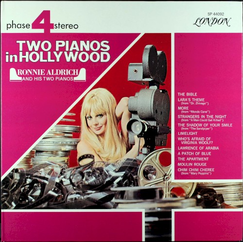 Two Pianos in Hollywood封面