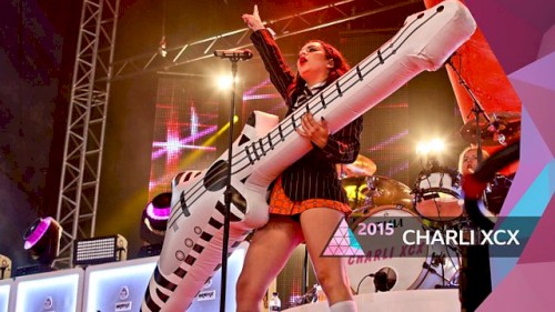 2015-06-28: Glastonbury Festival of Contemporary Performing Arts, UK封面