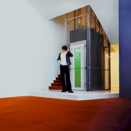 Elevator Hum封面
