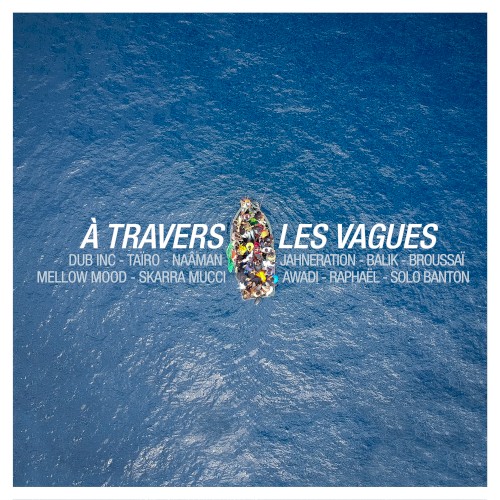À travers les vagues封面