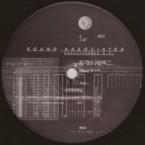 Groovessence E.P.封面